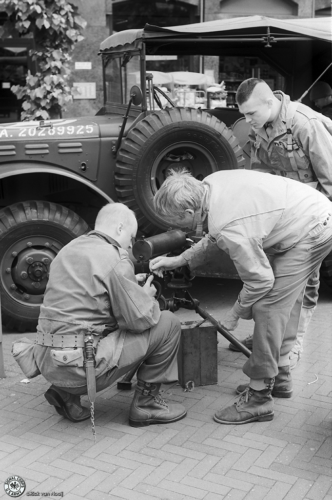 Leica IIIc-sync, 50/1.5 Xenon, Rollei Retro 80s
