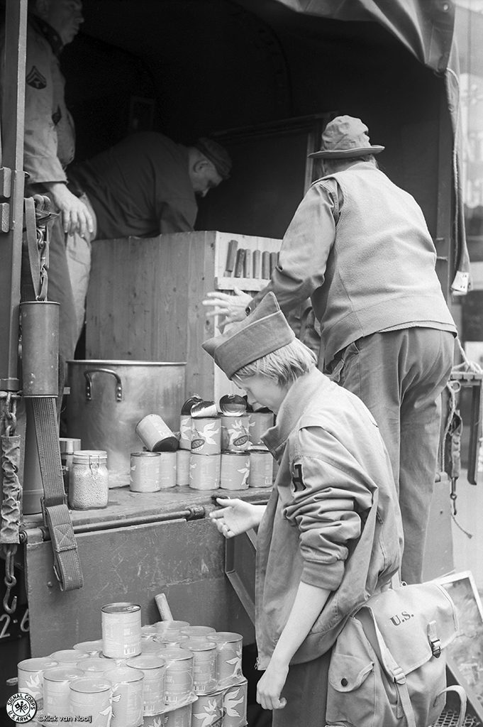 Leica IIIc-sync, 50/1.5 Xenon, Rollei Retro 80s
