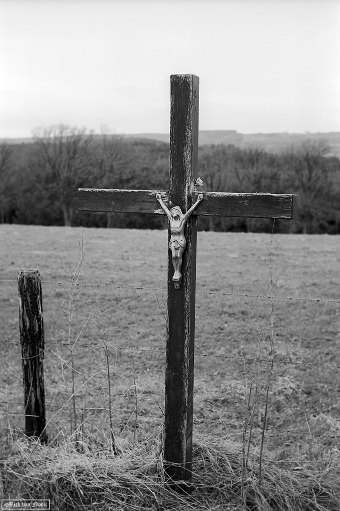 Leica II, 50/1.5 Sonnar, Rollei Retro 80s
