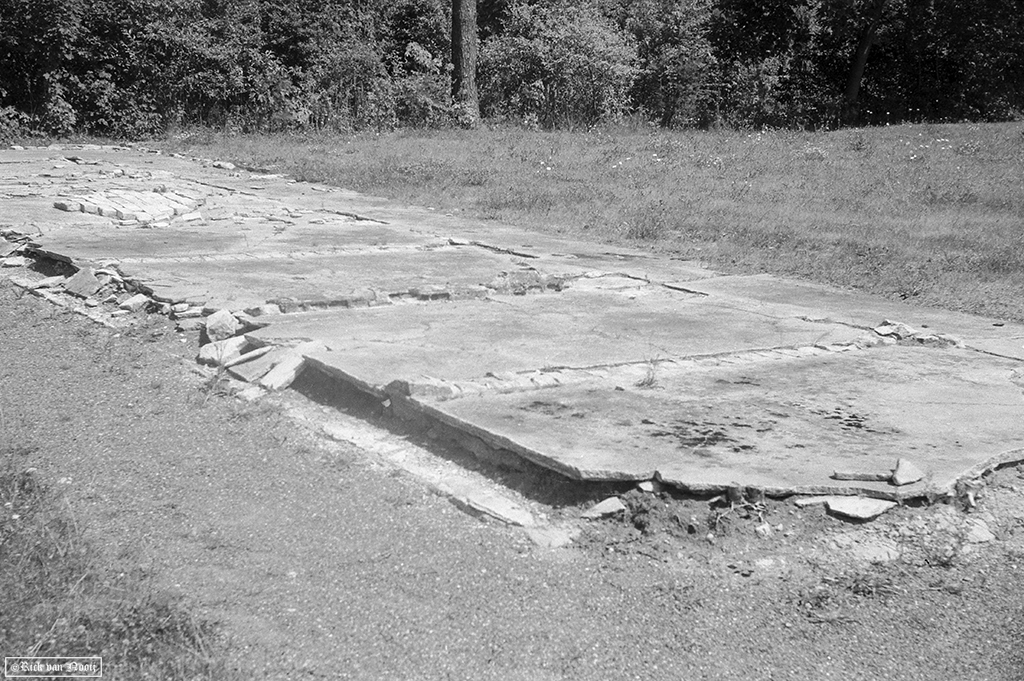 Gedenkstatte Bergen-Belsen, Leica IIIc, CZJ 50/1.5 Sonnar Y2 filter, Fomapan 200
