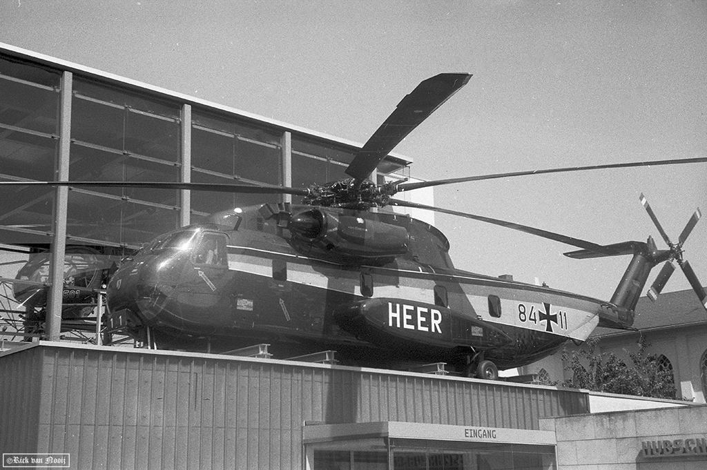Buckeburg Hubschraubermuseum, Leica IIIc, CZJ 50/1.5 Sonnar Y2 filter, Fomapan 200
