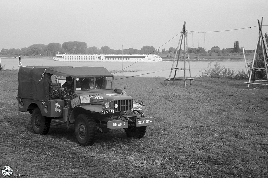 Leica If - CZJ 50/1.5 Sonnar - Rollei Retro 80s
