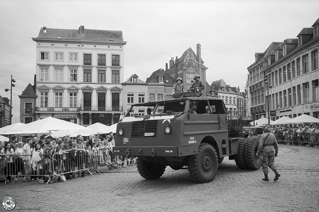 Leica IIIc, 35mm f/3.5 Elmar, Rollei Retro 80s
